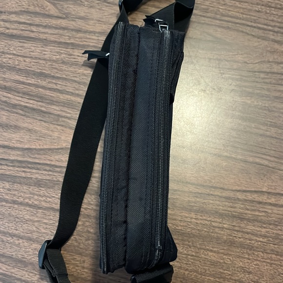 Eddie Bauer Black Travel Bag - Picture 4 of 8